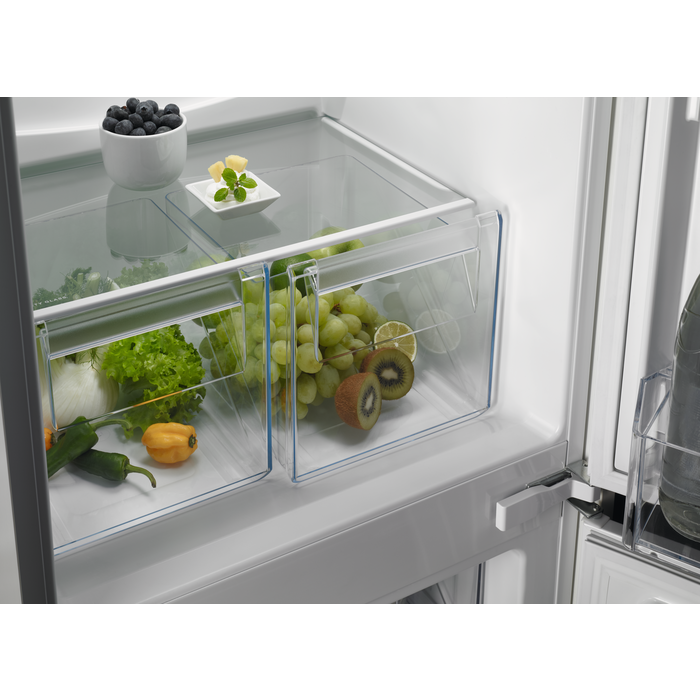 Zanussi - Integrated fridge freezer - ZNNN18ES3